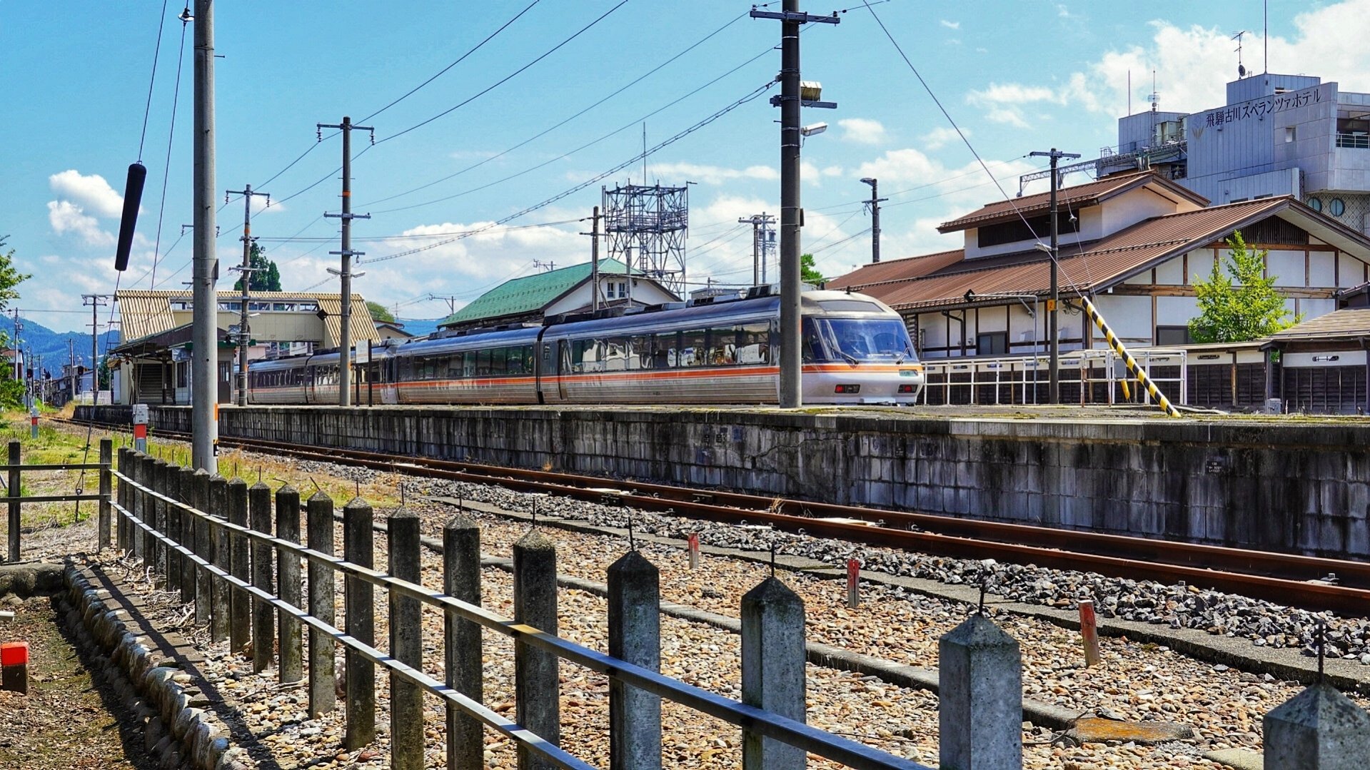 アニメ 町おこし 聖地巡礼や観光誘致に繋がる取り組みとは アニメ 町おこし 聖地巡礼や観光誘致に繋がる取り組みとは